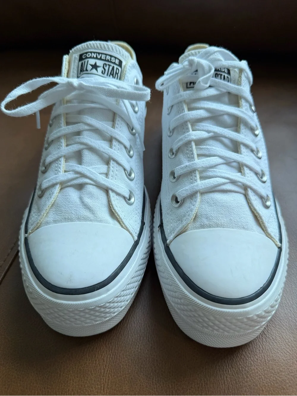 Converse Women's White Chuck Taylor All Star Platform Low Top Sneakers Size 7.5 - Picture 6 of 9